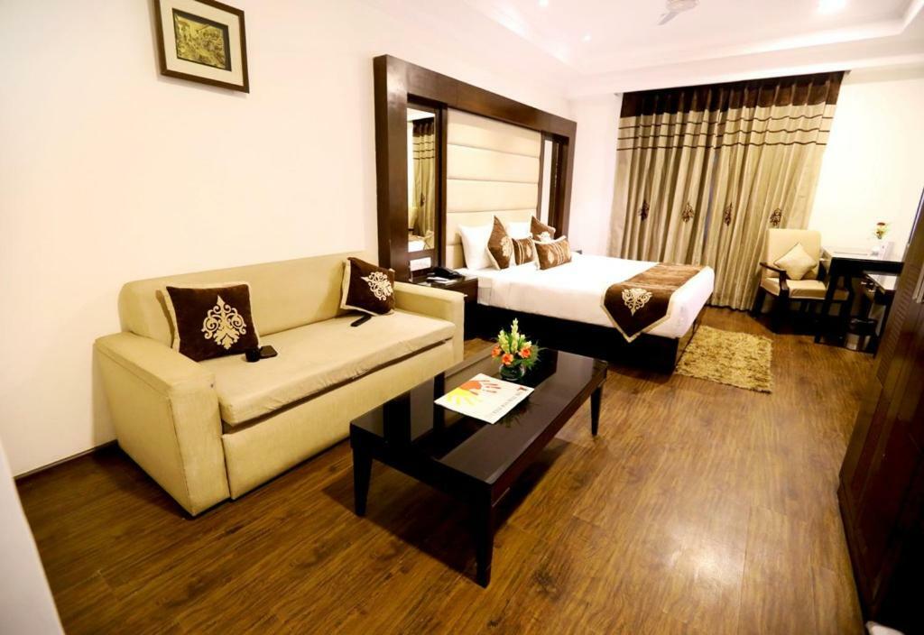 Bluemont Beacon Hotel New Delhi Gurgaon Ngoại thất bức ảnh
